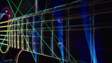 Duvar kağıdı. Renkli neon arkaplan. Neon ışığı gitarı 