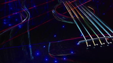 Duvar kağıdı. Renkli neon arkaplan. Neon ışığı gitarı