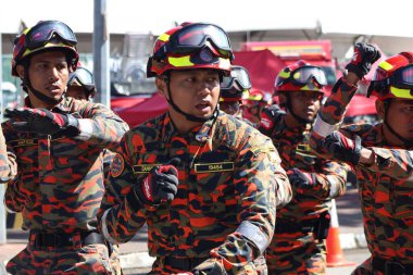 Pahang 05 Mayıs 2025 - Pahang Sultanı Abdullah Ri 'ayatuddin el-Mustafa Bilh ibni Almarhum Sultan Hacı Ahmed Şah tarafından Kuantan Kasabası' nda 2024 Dünya Ateşli Adamlar Günü resmi olarak düzenlendi. 