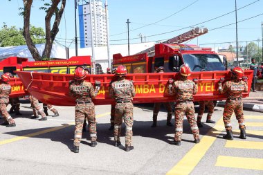 Pahang 05 Mayıs 2025 - Pahang Sultanı Abdullah Ri 'ayatuddin el-Mustafa Bilh ibni Almarhum Sultan Hacı Ahmed Şah tarafından Kuantan Kasabası' nda 2024 Dünya Ateşli Adamlar Günü resmi olarak düzenlendi. 
