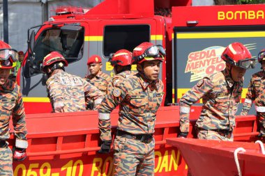 Pahang 05 Mayıs 2025 - Pahang Sultanı Abdullah Ri 'ayatuddin el-Mustafa Bilh ibni Almarhum Sultan Hacı Ahmed Şah tarafından Kuantan Kasabası' nda 2024 Dünya Ateşli Adamlar Günü resmi olarak düzenlendi. 