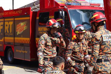 Pahang 05 Mayıs 2025 - Pahang Sultanı Abdullah Ri 'ayatuddin el-Mustafa Bilh ibni Almarhum Sultan Hacı Ahmed Şah tarafından Kuantan Kasabası' nda 2024 Dünya Ateşli Adamlar Günü resmi olarak düzenlendi. 