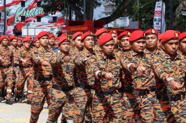 Pahang 05 Mayıs 2025 - Pahang Sultanı Abdullah Ri 'ayatuddin el-Mustafa Bilh ibni Almarhum Sultan Hacı Ahmed Şah tarafından Kuantan Kasabası' nda 2024 Dünya Ateşli Adamlar Günü resmi olarak düzenlendi. 