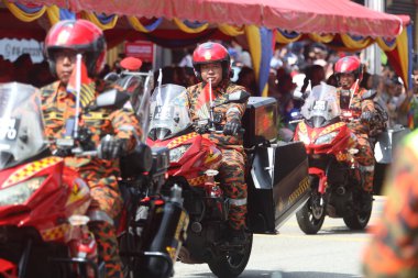 Pahang 05 Mayıs 2025 - Pahang Sultanı Abdullah Ri 'ayatuddin el-Mustafa Bilh ibni Almarhum Sultan Hacı Ahmed Şah tarafından Kuantan Kasabası' nda 2024 Dünya Ateşli Adamlar Günü resmi olarak düzenlendi.