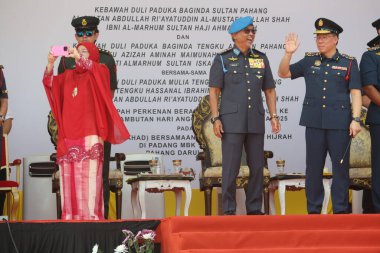 Pahang 05 Mayıs 2025 - Pahang Sultanı Abdullah Ri 'ayatuddin el-Mustafa Bilh ibni Almarhum Sultan Hacı Ahmed Şah tarafından Kuantan Kasabası' nda 2024 Dünya Ateşli Adamlar Günü resmi olarak düzenlendi.