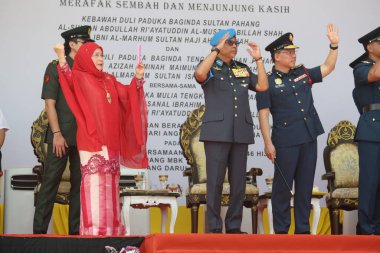 Pahang 05 Mayıs 2025 - Pahang Sultanı Abdullah Ri 'ayatuddin el-Mustafa Bilh ibni Almarhum Sultan Hacı Ahmed Şah tarafından Kuantan Kasabası' nda 2024 Dünya Ateşli Adamlar Günü resmi olarak düzenlendi.