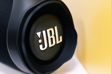 Kasetçalardaki JBL logosu. Yüksek kalite fotoğraf