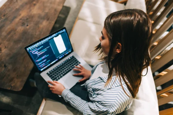 Young Woman Mobile Developer Laptop Writes Program Code Computer Programmer — Stock Fotó