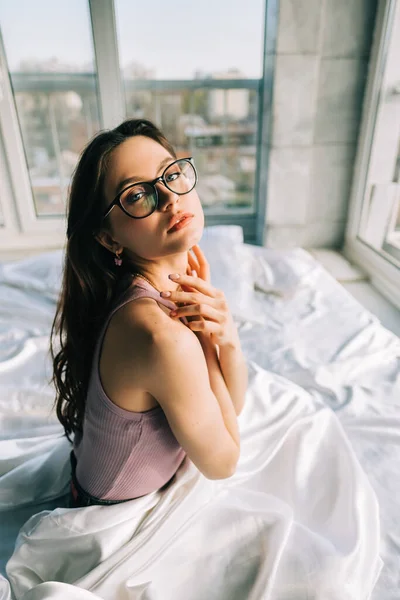 Young Happy Woman Wake Morning Sitting Bed Looking Camera — Stock Photo, Image