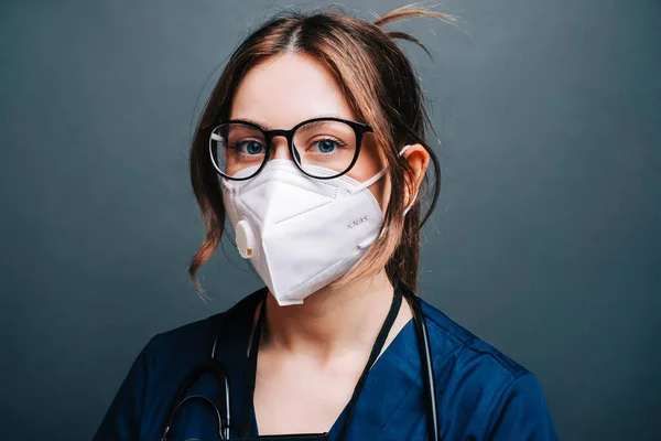 Young Woman Nurse Hospital Worker Medical Protective Mask Isolated Gray — Stock Photo, Image
