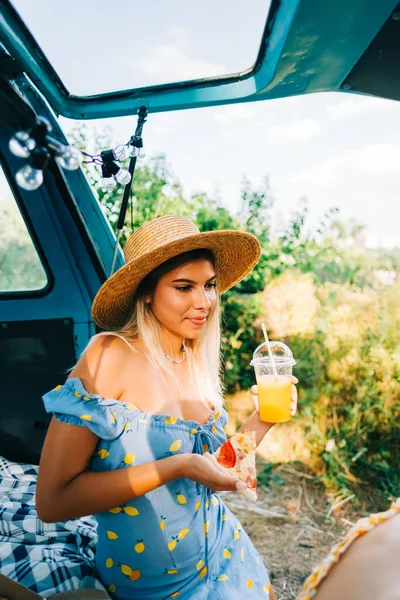 Portrait Young Pretty Woman Sitting Blanket Van Drinking Lemonade Eating — Stock Photo, Image