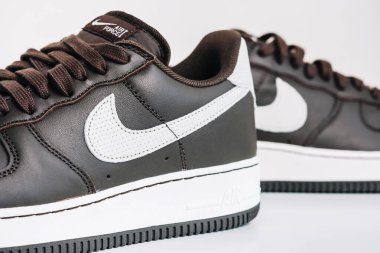 Nike Hava Kuvvetleri 1 Low 07 gemisi. Nike Spor Ayakkabısı Yaşam Tarzı. Ürün çekimleri.