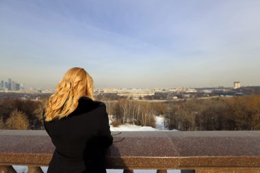 Şehrin panorama adlı görünüyor