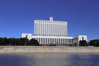 Binanın içinde Rusya Federasyonu hükümeti Moskova
