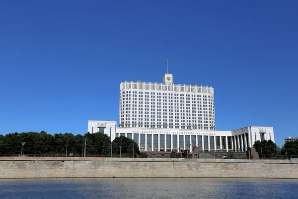 Budynek rządu Federacji Rosyjskiej w Moskwie — Zdjęcie stockowe