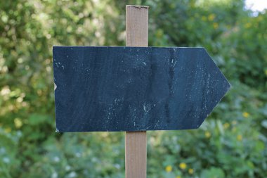 Sözcükler olmadan yön işaretçi