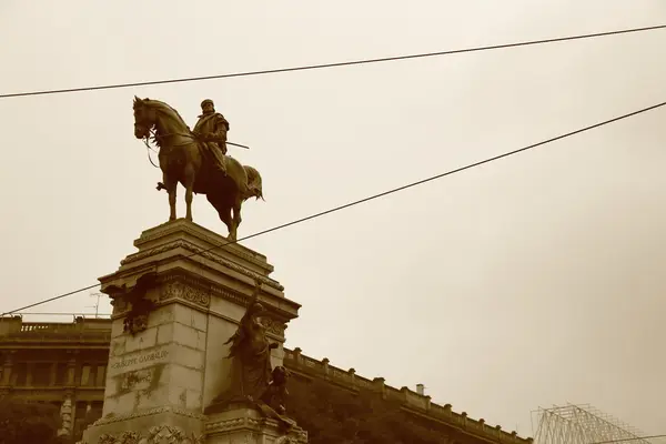 Monumento a Giuseppe Garibaldi em Milão — Fotografia de Stock