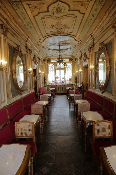 Interior of a small cafe — Stock Photo, Image