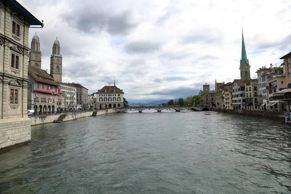 Zürich - den största staden i Schweiz — Stockfoto