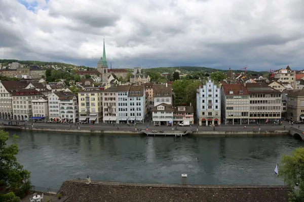 Zürich - den största staden i Schweiz — Stockfoto