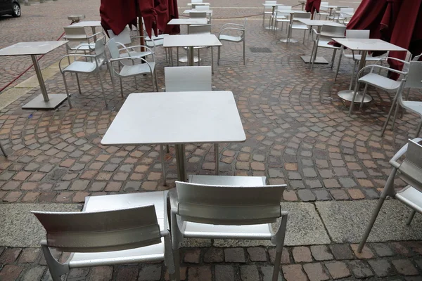 Mesa vacía en la cafetería —  Fotos de Stock