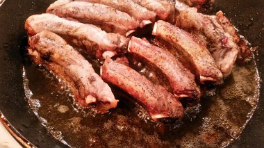 Lezzetli domuz kaburga