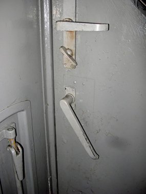 Demiryolu arabada eski kapı