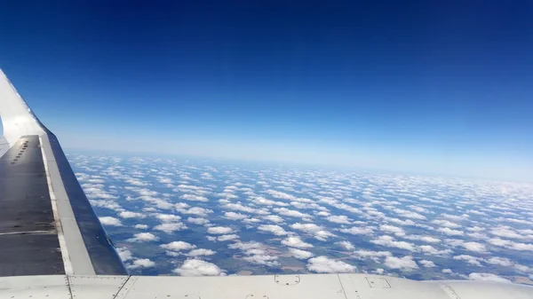 La vista desde el avión de pasajeros — Foto de Stock