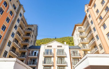 Krasnodar bölgesindeki Rosa Khutor kayak merkezinin Cableway 'i. Soçi, Rusya