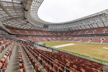 Moskova, Rusya - 14 Mart 2021 Olimpiyat kompleksi Luzhniki 'nin büyük spor arenasında. 1956 'da açılmış. 2018 FIFA Dünya Kupası için yapılan 2014-2017 küresel yeniden yapılanma