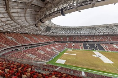 Moskova, Rusya - 14 Mart 2021 Olimpiyat kompleksi Luzhniki 'nin büyük spor arenasında. 1956 'da açılmış. 2018 FIFA Dünya Kupası için yapılan 2014-2017 küresel yeniden yapılanma