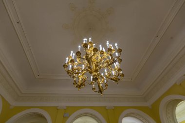 Moskova, Rusya - 10 Nisan 2021: Devlet Akademik Mali Tiyatrosu. 1824 'te açıldı.