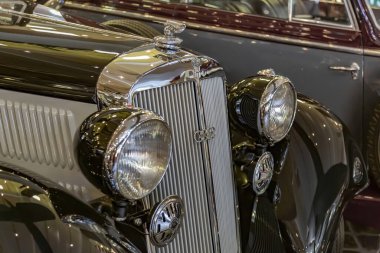 Krasnogorsk bölgesi, Moskova bölgesi, Rusya - 11 Temmuz 2021: Nadir bulunan retro otomobil. Vadim Zadorozhny Araç Müzesi. Avrupa 'nın en büyük özel antika araç müzelerinden biri.