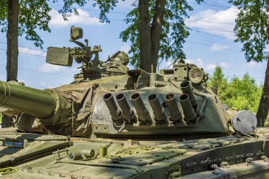 Krasnogorsk bölgesi, Moskova bölgesi, Rusya - 11 Temmuz 2021: Nadir bulunan retro tank. Vadim Zadorozhny Araç Müzesi. Avrupa 'nın en büyük özel antika araç müzelerinden biri.