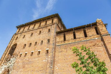 Kolomna, Rusya - 29 Ağustos 2021: tuğla Pyatnitsky kapısının bir kısmı. Antik şehrin ana girişi. 1531 'de inşa edilmiş.