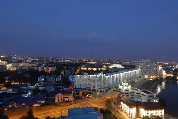 Nocny widok z tarasu widokowego w Mińsku — Zdjęcie stockowe