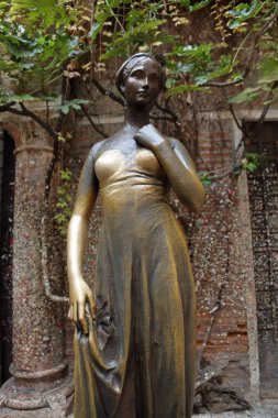 Verona, İtalya için Juliet heykeli