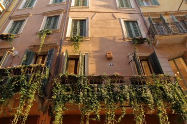 Sokaklar ve mimarisi, Verona, İtalya