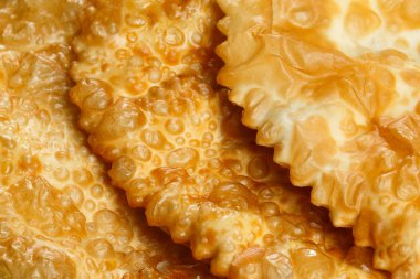 Empanada veya Cheburek. Etli börek