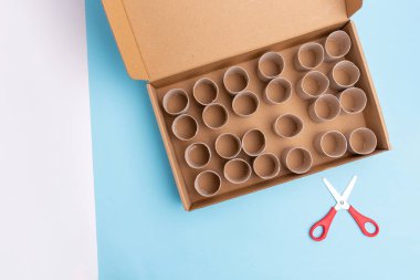 Tuvalet kağıdı takvimi, zanaat