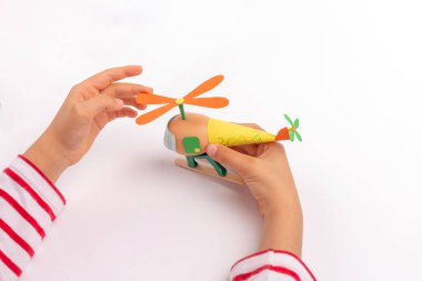 Çocuklar için el yapımı el işi