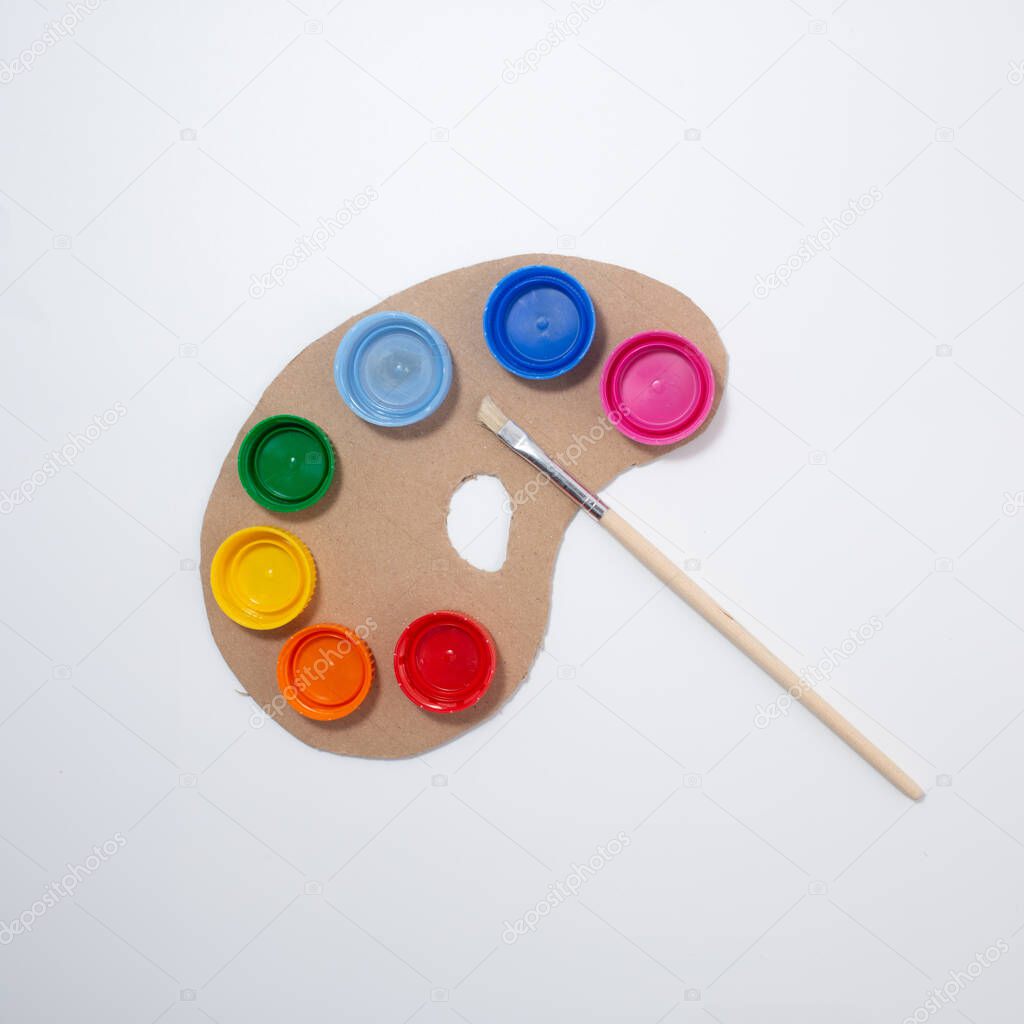 ideas for the recycling caps, tutorial, quick pallet for painting or kids playtime