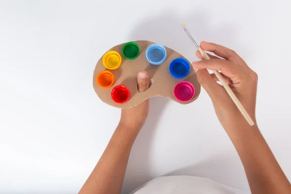 Ideen für die Recyclingkappen, Anleitung, Schnellpalette zum Malen oder Kinderspielen — Stockfoto