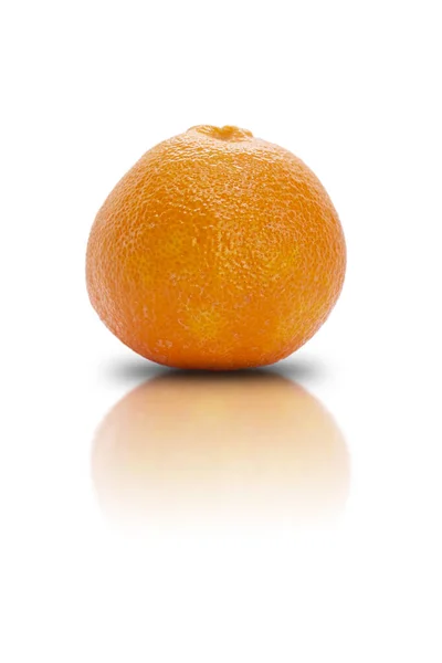 Mandarine Orange Avec Ombre Réflexion Isolée Sur Fond Blanc Photo — Photo