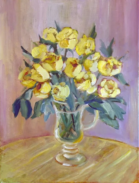 Μπουκέτο Κίτρινα Τριαντάφυλλα Ένα Διαφανές Ποτήρι Λιλά Φόντο Ελαιογραφία Εικόνα — Φωτογραφία Αρχείου