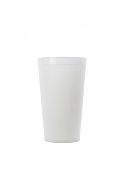 Beyaz plastik cam, model için beyaz arkaplanda izole edilmiş.