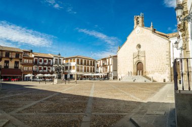 LA PUEBLA DE MONTALBAN, SPAIN - MAY 16, 2021: Main square of La Puebla de Montalban, a village in Toledo province, Castilla La Mancha, Spain clipart