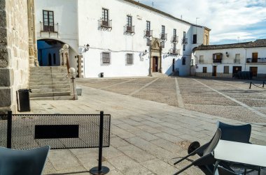 La Puebla de Montalban 'ın ana meydanı, İspanya' nın Castilla La Mancha eyaletinde bir köy.