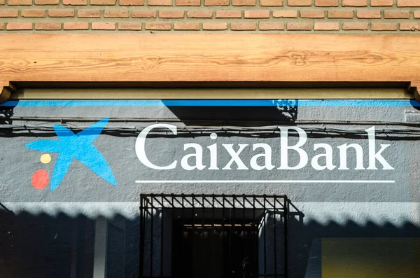 Puebla Montalban Espanha Maio 2021 Logotipo Caixabank Uma Agência Bancária — Fotografia de Stock