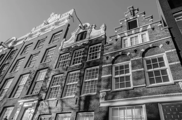 Типичная Голландская Архитектура Амстердаме Нидерланды Черно Белое Изображение — стоковое фото
